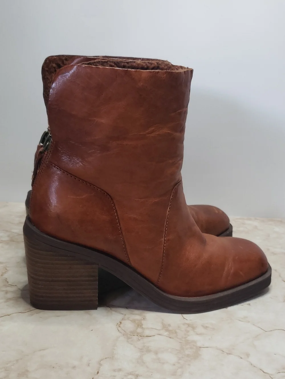 Kelsi Dagger Brown Leather Block Heel Squear Toe  Ankle Boots Size 7